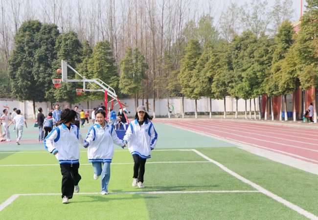 在五月花读书学生生活费一个月要花多少钱